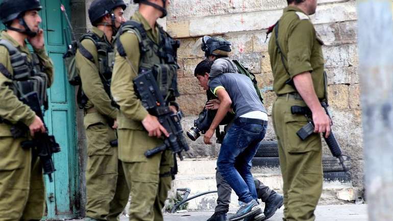 Ізраїльські вояки напали на палестинські школи у Хевроні