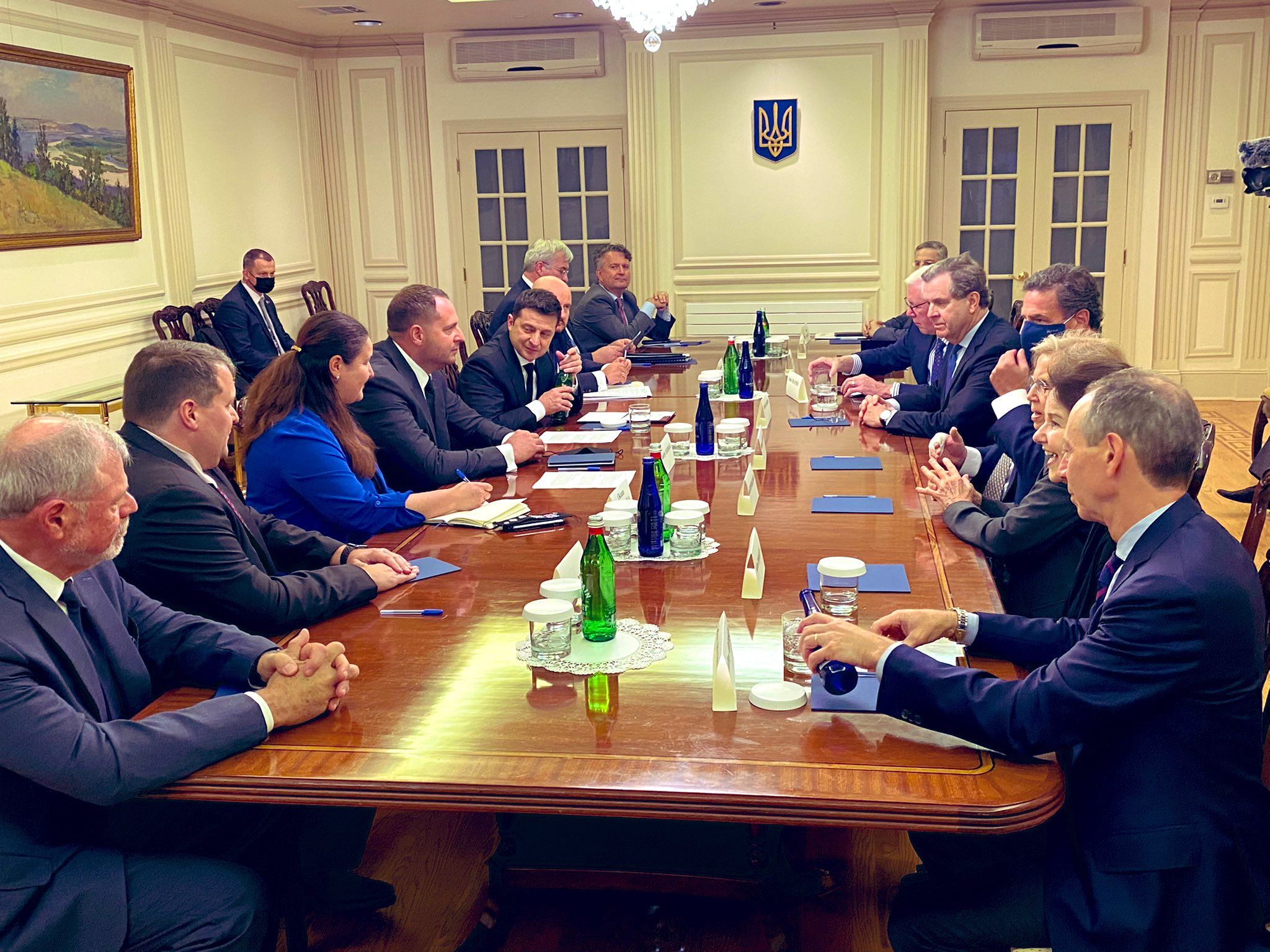 Зеленський у Нью-Йорку продав Україну євреям