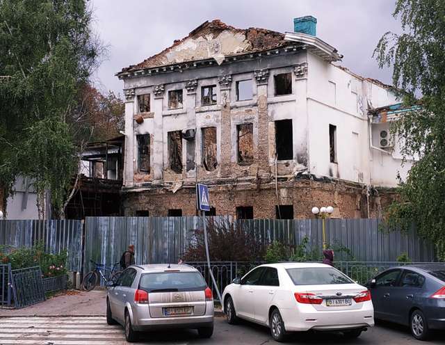 Згорілий будинок Полтавського дворянського зібрання – квінтесенція недолугої політики пам'яті місцевої влади