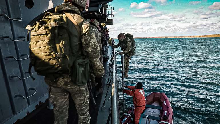 На Приазов’ї морська піхота ВМС відпрацьовує блокування військового резерву умовного противника