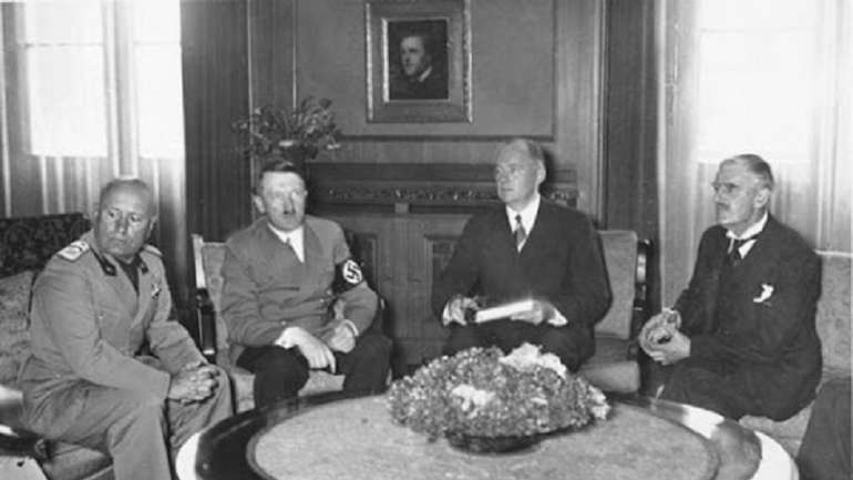 30 вересня 1938 року внаслідок Мюнхенської змови Європа та Німеччина поділили Чехословаччину