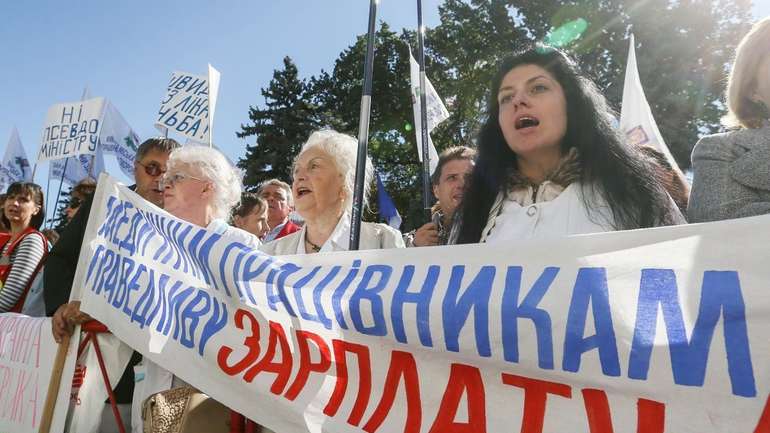 Українським медикам не слід чекати зростання зарплат за будь-якої влади популістів