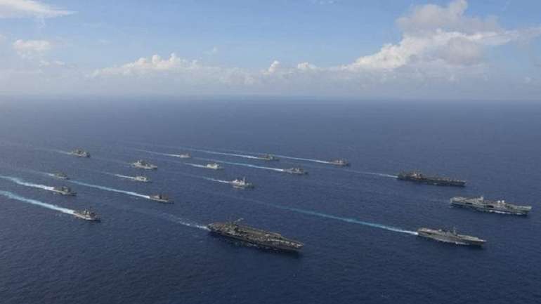 Британський авіаносець погрожує КНР з територіальних вод Тайваню