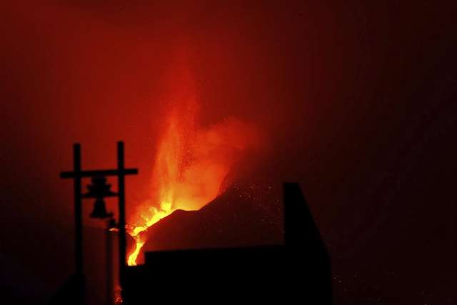 Виверження вулкану Кумбре-В'єха
