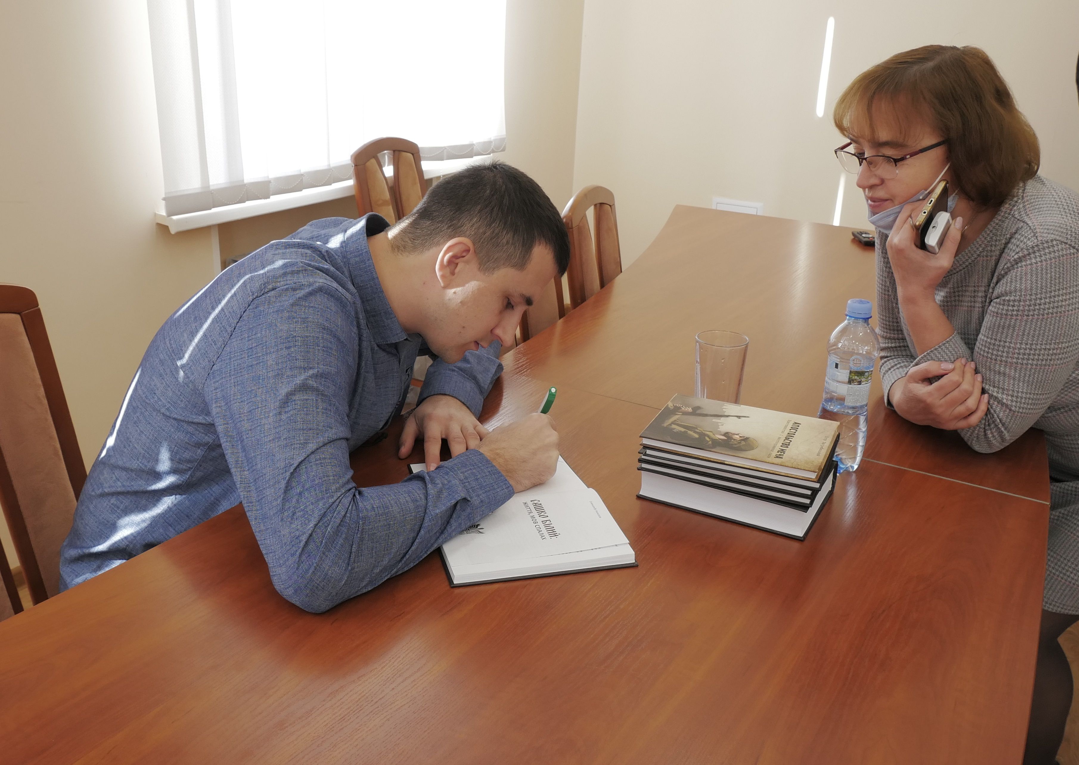 Сашко Білий: Життя мов спалах_3