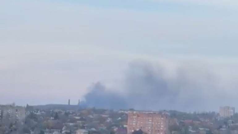 Канонада з вибухів: Сьогодні українські артилеристи підірвали склад боєприпасів біля Донецька
