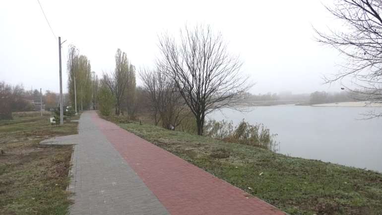 На березі Хоролу у Миргороді спорудили променад