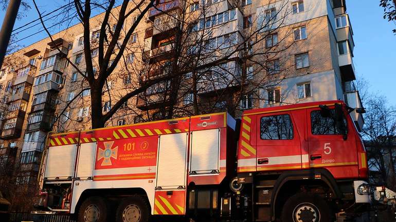 В Дніпрі під час пожежі у багатоквартирному будинку загинуло двоє людей — ДСНС