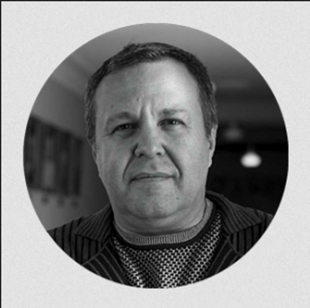 Доктор философских наук, академик Европейской академии наук Украины и Украинской академии наук, профессор кафедры социологии факультета социологии и управления Запорожского национального университета, председатель исследовательского комитета социального прогнозирования Социологической ассоциации Украины.