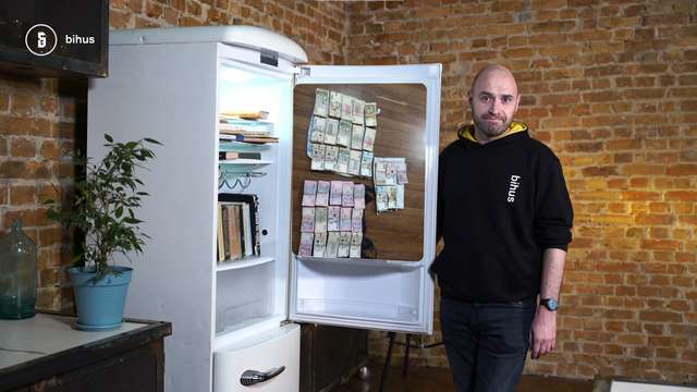 15 млн грн готівки, золото і картина в образі Муссоліні: результати обшуку у Киви_1