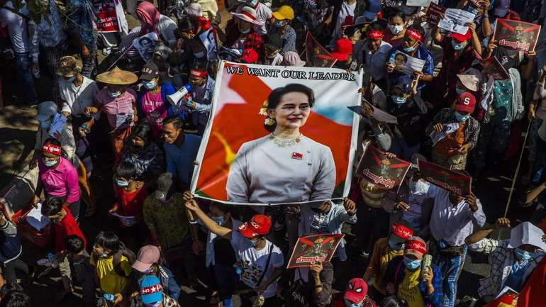 Хунта М'янми позбавила волі нобелівську лауреатку Аун Сан Су Чжі