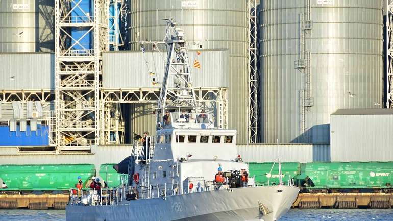 ВМС України планують збільшити кількість катерів Island до семи