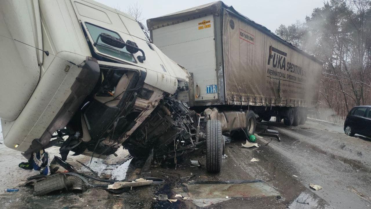 13 загиблих: Водію, що спричинив жахливе ДТП поблизу Чернігова повідомлено про підозру_3