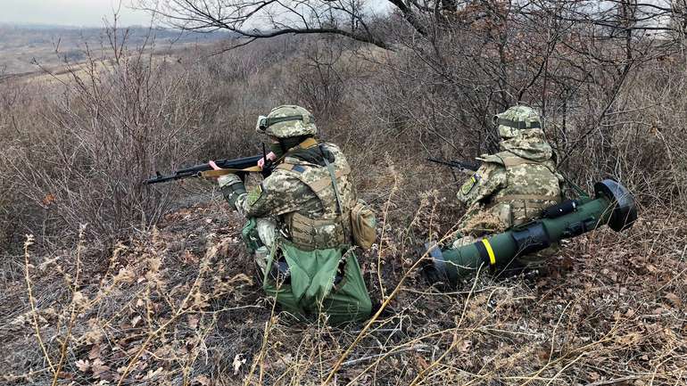 Журналісти Австралії показали українських військових з “Javelin” на Донбасі