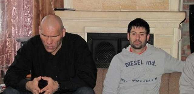 Слушай, зам министра с таким еб@**м как у меня, он один!_9