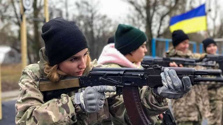 На Полтавщині відбувся військовий вишкіл для жіноцтва