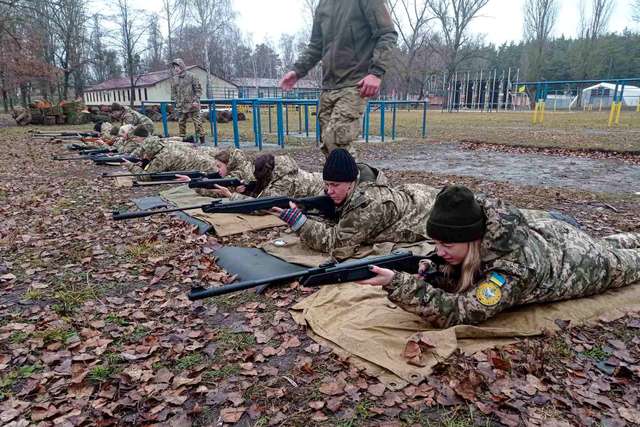 На Полтавщині відбувся військовий вишкіл для жіноцтва_9