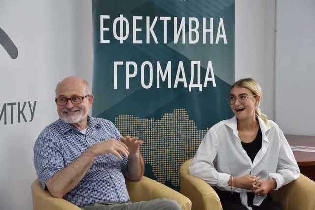 Україні потрібні активні люди на рівні громади, а не