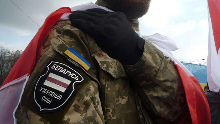 Рада спростила отримання громадянства для іноземців-захисників України