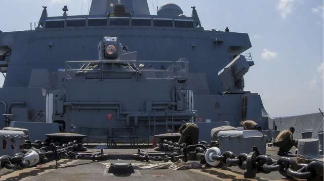 Корабель ВМФ США випробував лазерну зброю_1