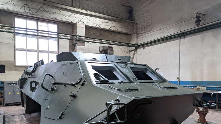 У Житомирі завершили виробництво першого бронекорпусу БТР-4Е