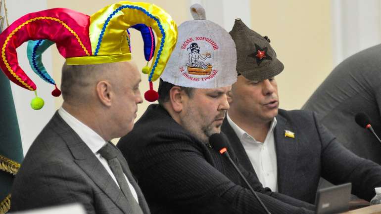 Забракло голосів: Мамай зрежисував свою відставку