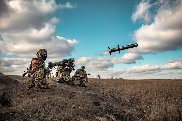 Решітки не перешкода для Javelin_1