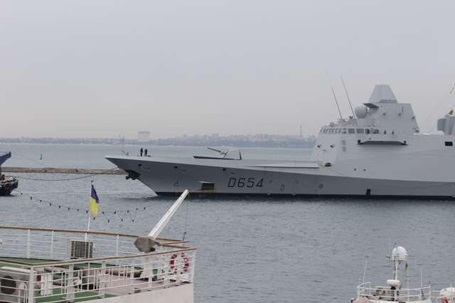 Французький фрегат FS Auvergne пришвартувався в Одесі