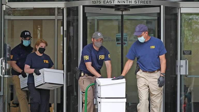 Обшуки ФБР в будівлі пов'язаній з олігархом Коломойським
