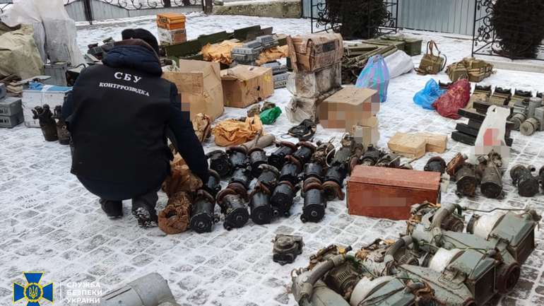 На Хмельниччині розкрадали комплектуючі бронетехніки
