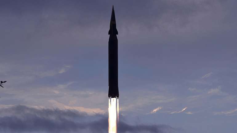 КНДР оголосила про нові випробування гіперзвукової ракети