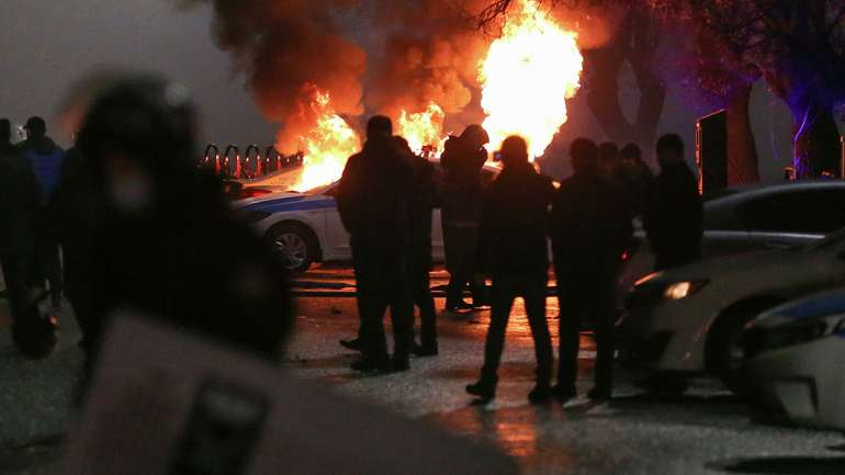 Президент Казахстану наказав відкривати вогонь по протестуючих без попередження