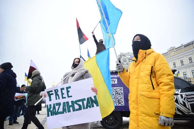 У Києві на Михайлівській площі відбулася акція «Скажи Путіну Ні».