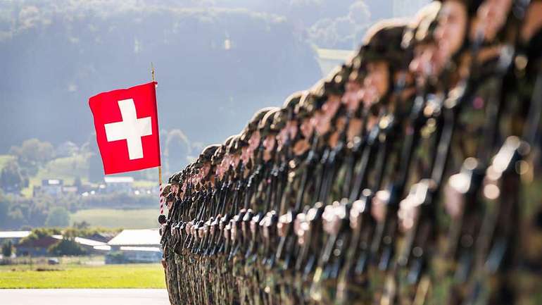 Швейцарським військовослужбовцям заборонили користуватися іноземними  месенджерами