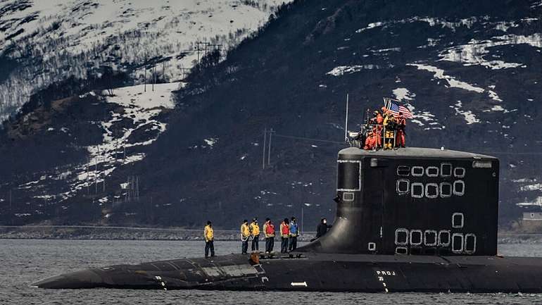Американський підводний човен пришвартувався у Норвегії