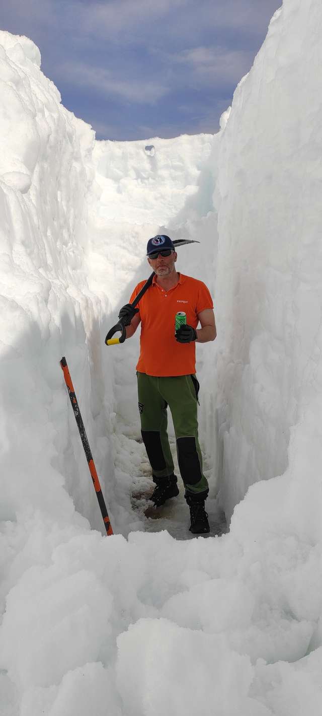 В Антарктиді українські полярники відкопують станцію «Академік Вернадський», яку завалило снігом_8