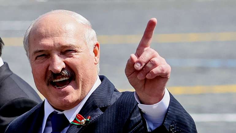 Лукашенко заявив про накопичення Україною "націоналістів-радикалів" на кордоні
