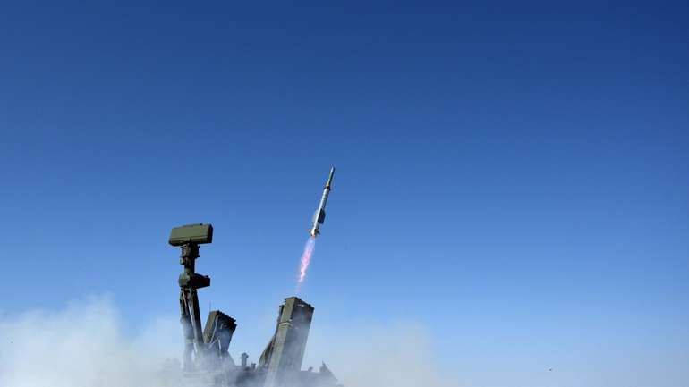 Запуск ракети Hisar-A з автономної системи запуску ракет в Аксараї, центральна Туреччина