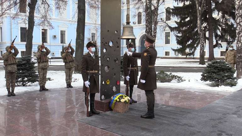 Дзвін Пам’яті пролунав дев’ять разів…