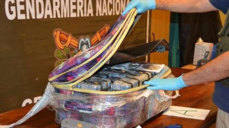 Російські дипломати намагалися вивезти з Аргентини 400 кг кокаїну
