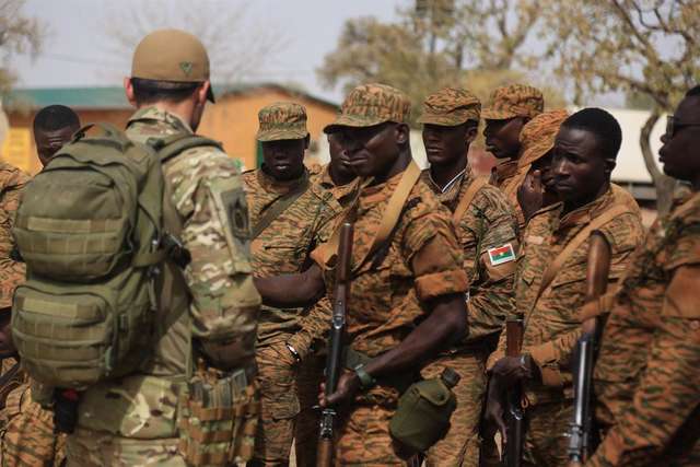 В Буркіна-Фасо військові захопили владу в країні_2