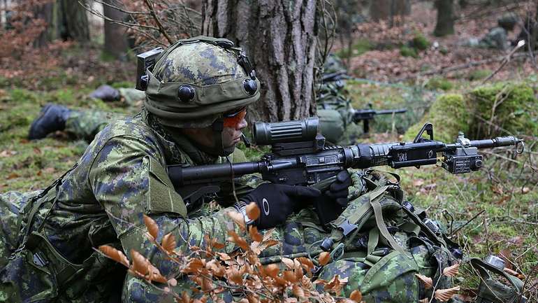 Канада може надати Україні додатково озброєння