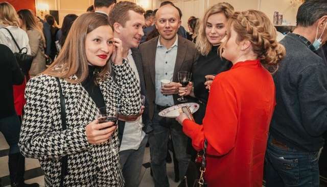 Коронавірусний бенкет у колишній хоральній синагозі Полтави_5