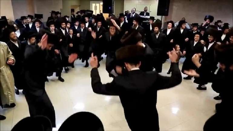 Коронавірусний бенкет у колишній хоральній синагозі Полтави