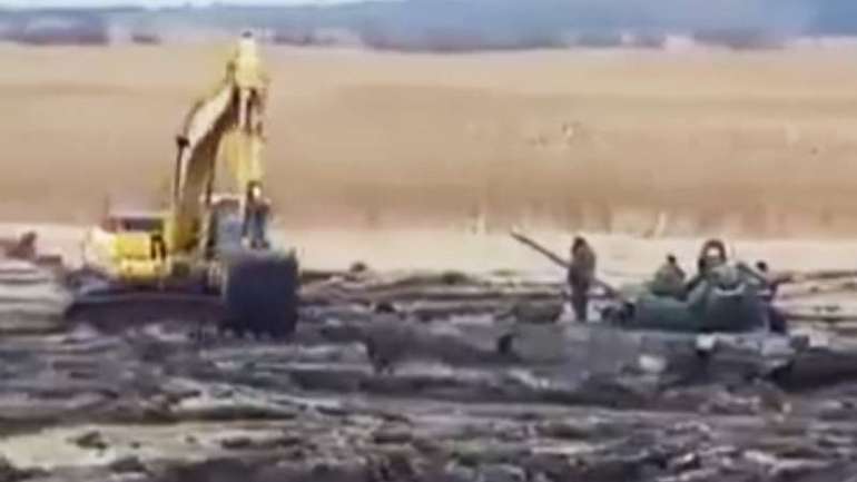 Танкова армада московитів застрягла у багні під Ростовом-на-Дону