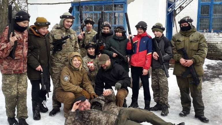 Жителі Лубенського району готуються зустрічати окупанта зі зброєю у руках