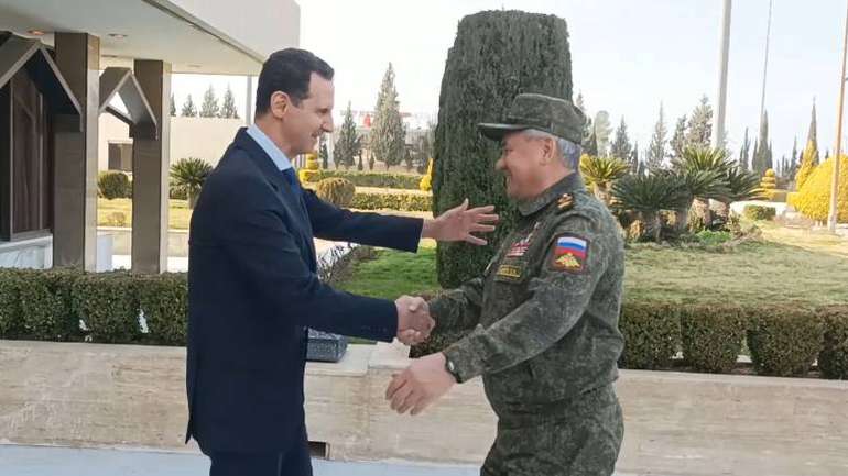 Підібгавши хвоста, «яструб» Шойгу втік до Сирії