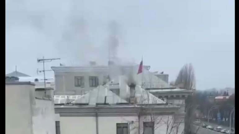Московити знищують документи в Київському посольстві