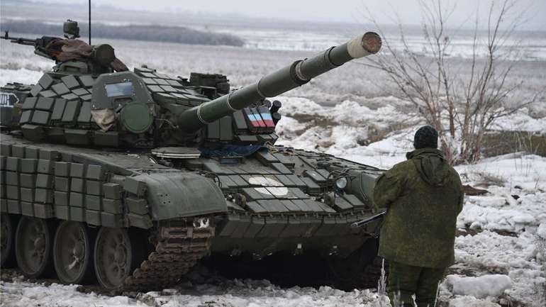 Окупанти стягують зброю на Донбас