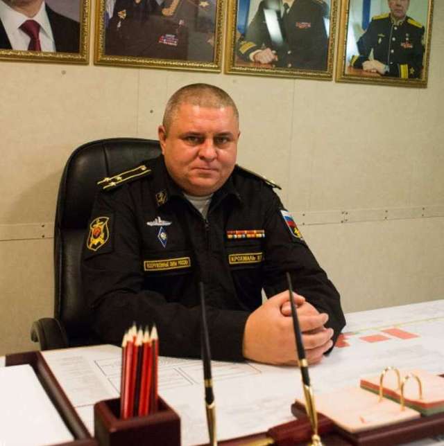 Названо імена командирів із ЧФ московії, які завдають ракетних ударів по мирних українських містах_8